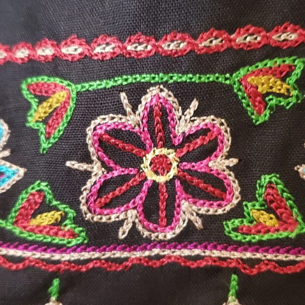 ANN TAYLOR Black Silk Embroidered Floral Midi Skirt Petite 6P A‑Line Elegant